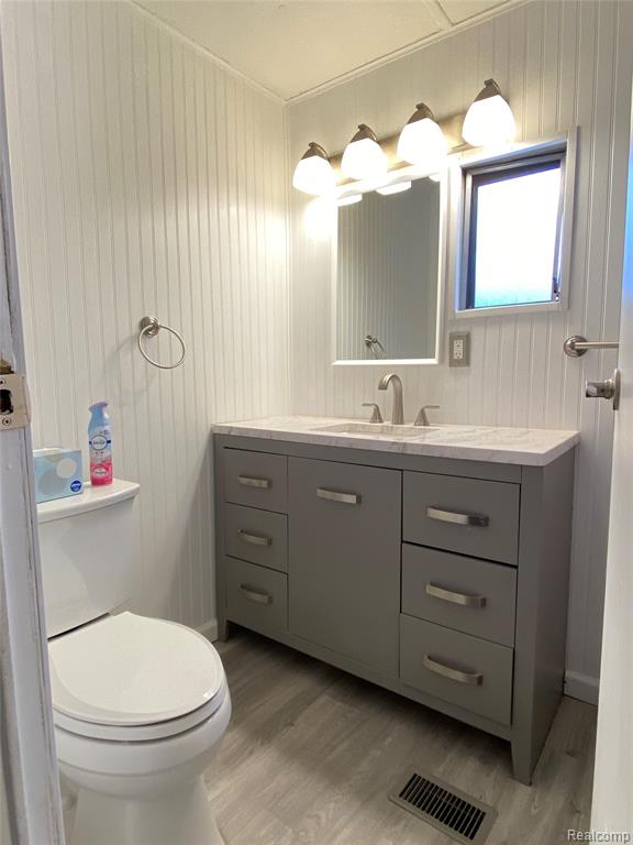 679 Menominee Drive, Howell, MI 48843 — Photo 12