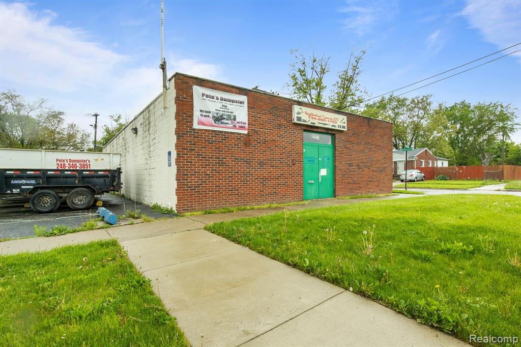710 MIDDLEBELT Road, Inkster, MI 48141 — Photo 2