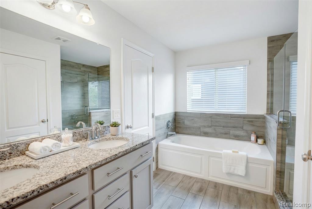 320 Hidden River E, Holly, MI 48442 — Photo 27