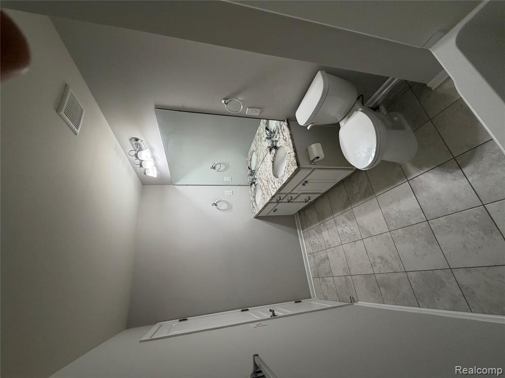 31065 Tremont Lane, Beverly Hills, MI 48025 — Photo 34