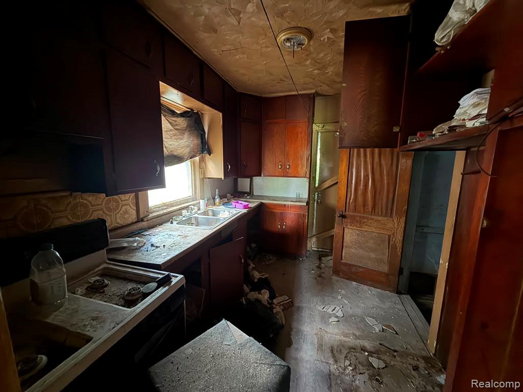 4010 Lawrence Street, Detroit, MI 48204 — Photo 6