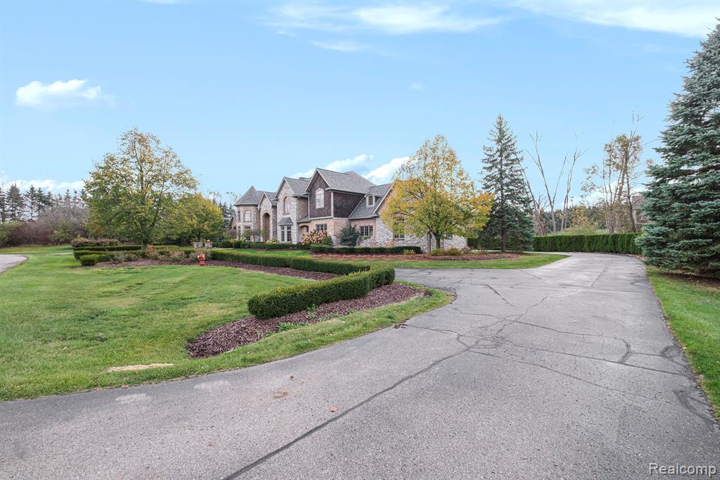 8301 Misty, Grand Blanc, MI 48439 — Photo 44