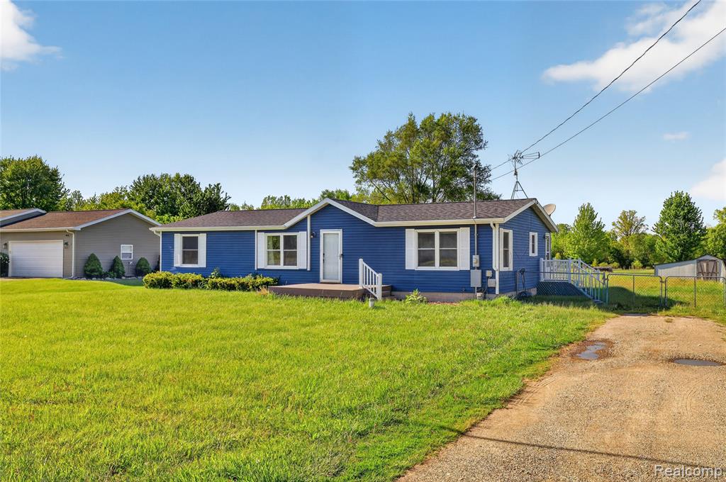 4050 Thompson Road, Linden, MI 48451 — Photo 2