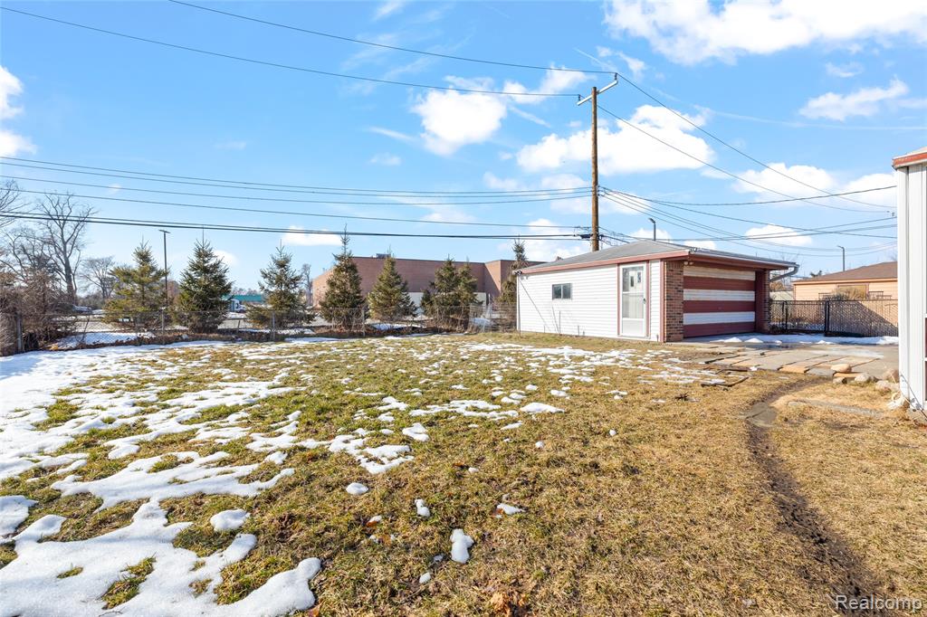 7043 N Wildwood Street, Westland, MI — Photo 4