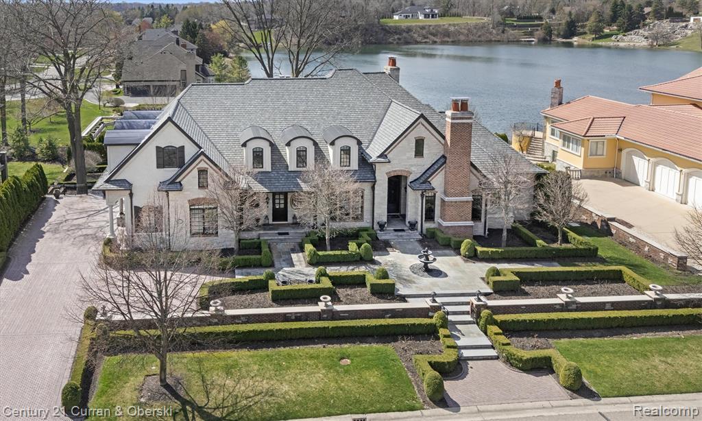 <p>Featured Listings&nbsp;</p>