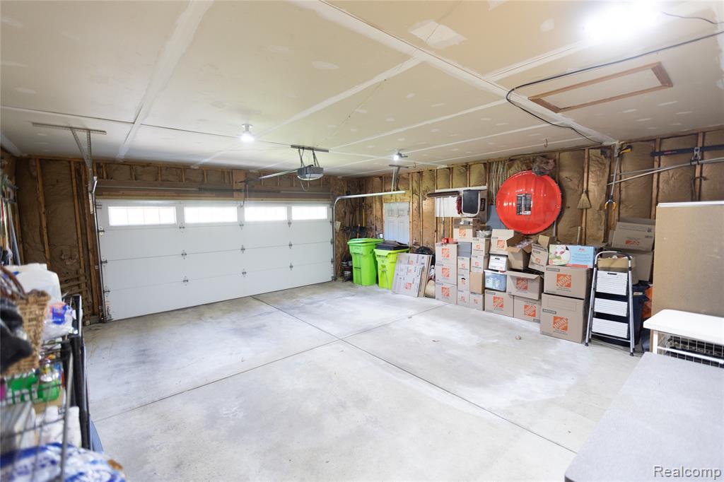 7988 Hillside Lakes Drive, Brighton, MI 48116 — Photo 71