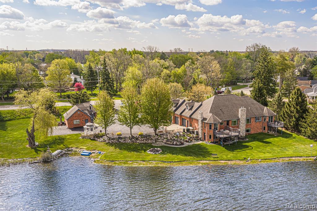 2480 S Baldwin Road, Lake Orion, MI