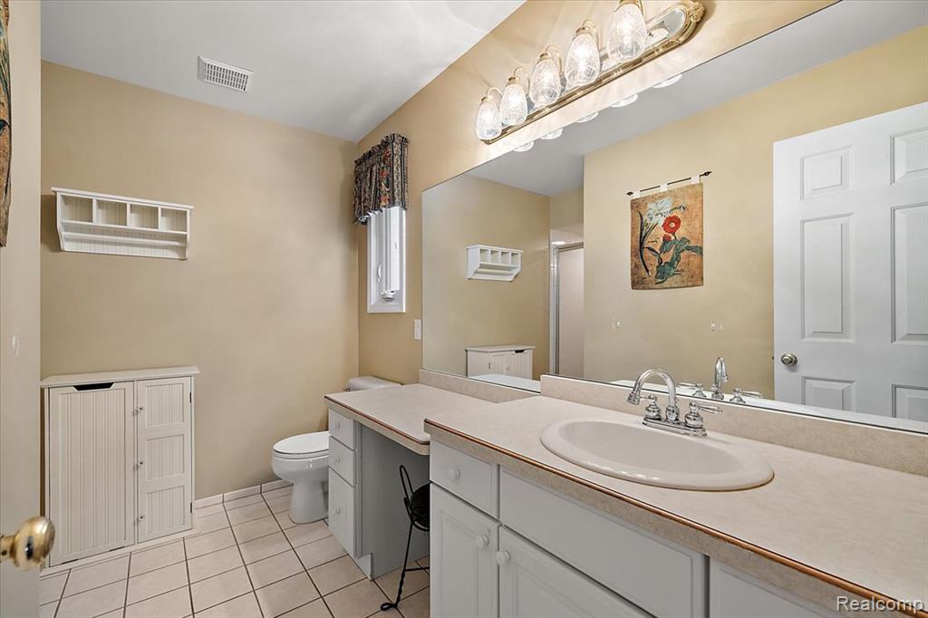 45325 Stonehedge Drive, Plymouth, MI 48170 — Photo 25