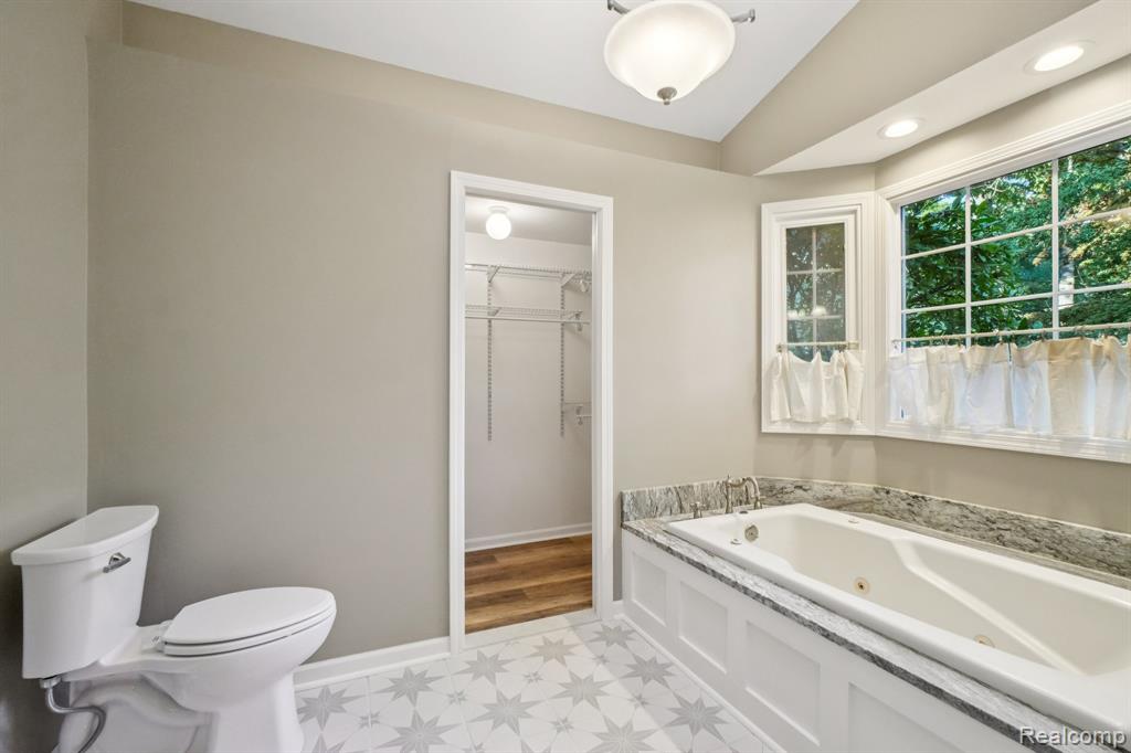 4123 Windiate Park Drive, Waterford, MI 48329 — Photo 23