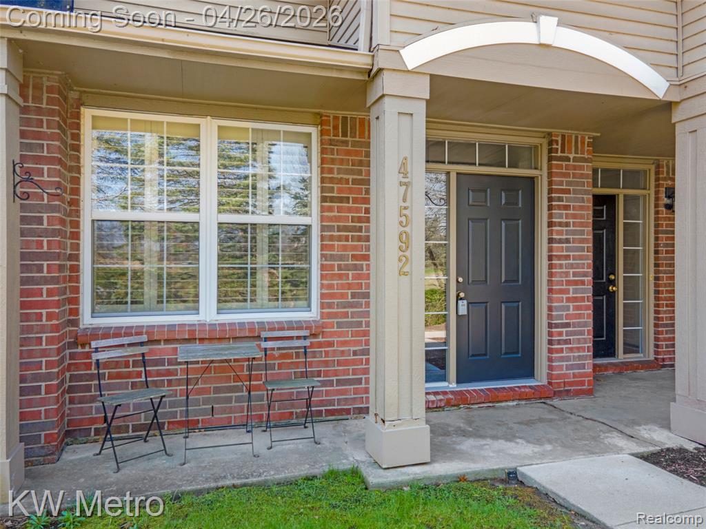 47592 Pembroke Drive, Canton, MI 48188 — Photo 2