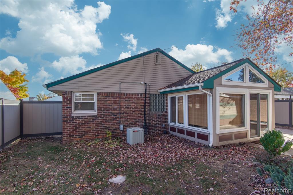 18552 Hinton Street, Riverview, MI 48193 — Photo 29