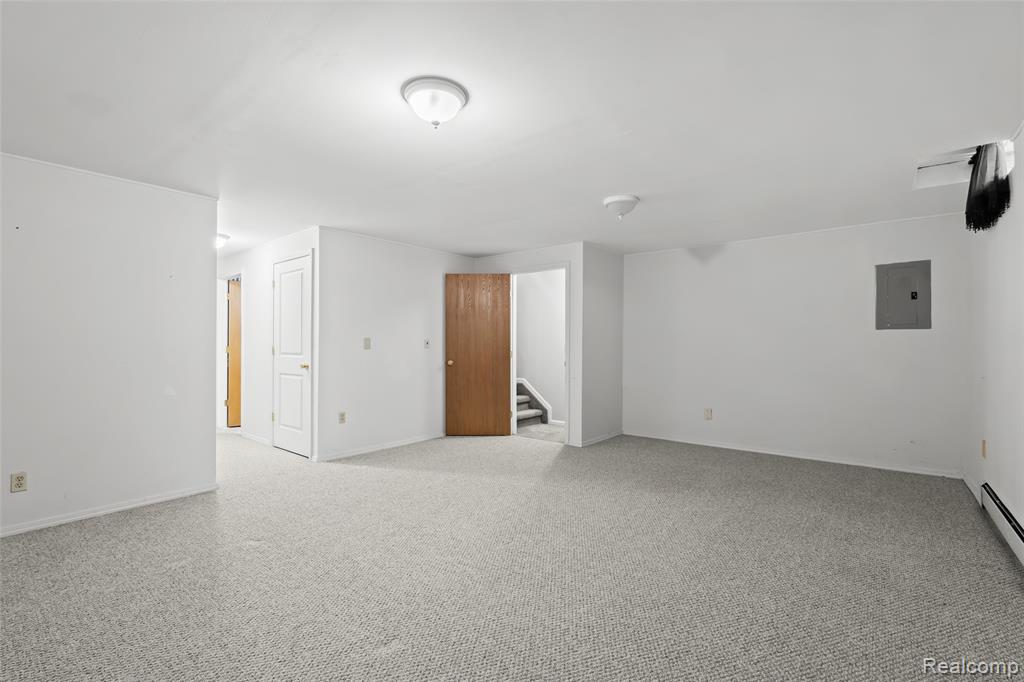 62072 Yorktown - Unit 4, South Lyon, MI 48178 — Photo 19