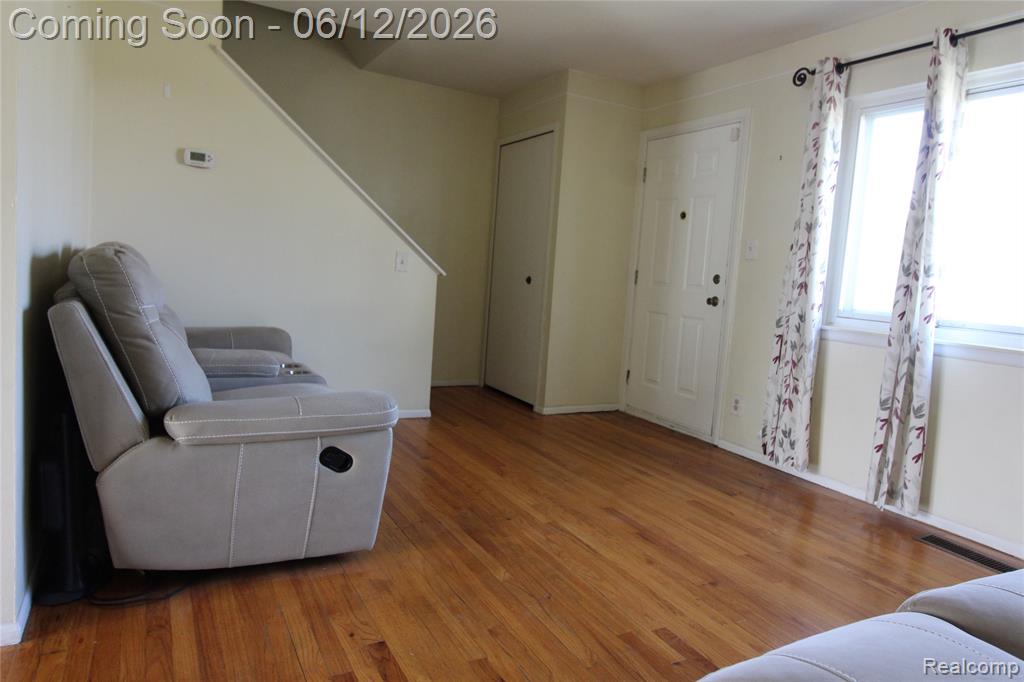 20165 Merle Court, Clinton Twp, MI 48035 — Photo 3
