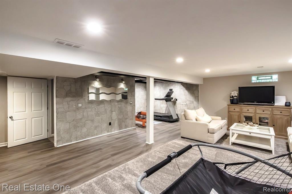 74 Eagle Ridge Road, Lake Orion, MI — Photo 31