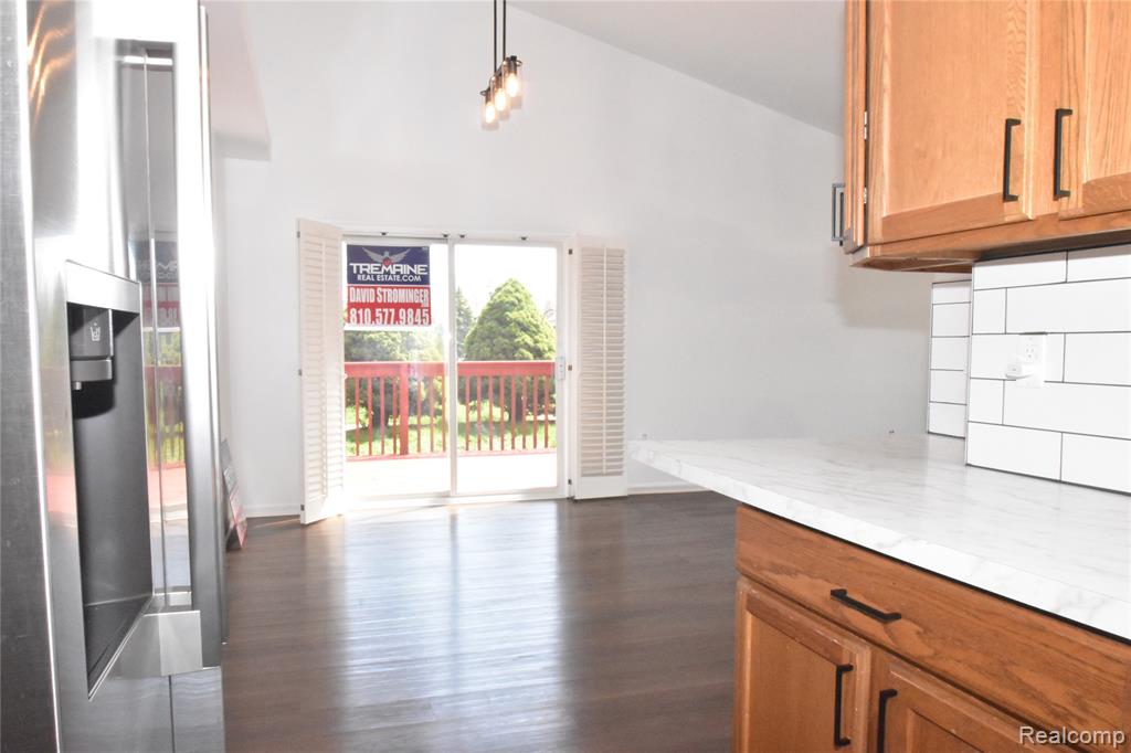 23436 Mahoney Court, 182, Trenton, MI 48183 — Photo 8
