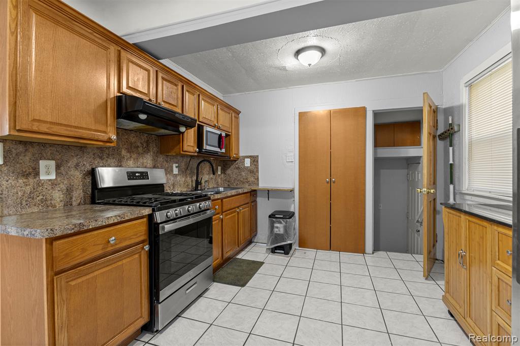 7702 Kendal Street, Dearborn, MI 48126 — Photo 12
