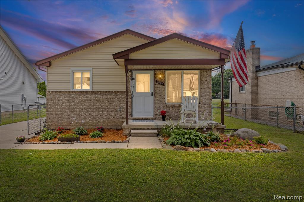 9085 Deering Street, Livonia, MI 48150 — Photo 2