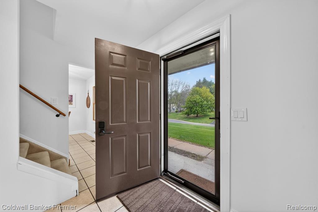 425 Arbor Pine Drive, Ortonville, MI 48462 — Photo 10