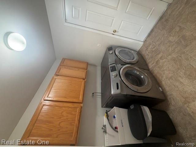 830 WOODHAVEN, Walled Lake, MI 48390 — Photo 16