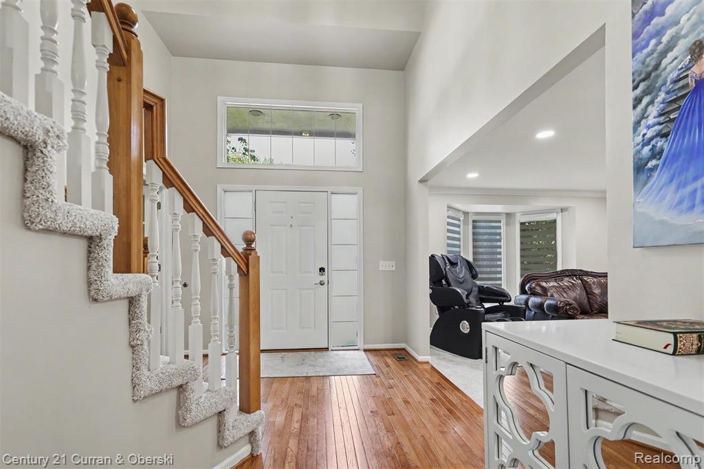 550 Fairfield Court - Photo 4