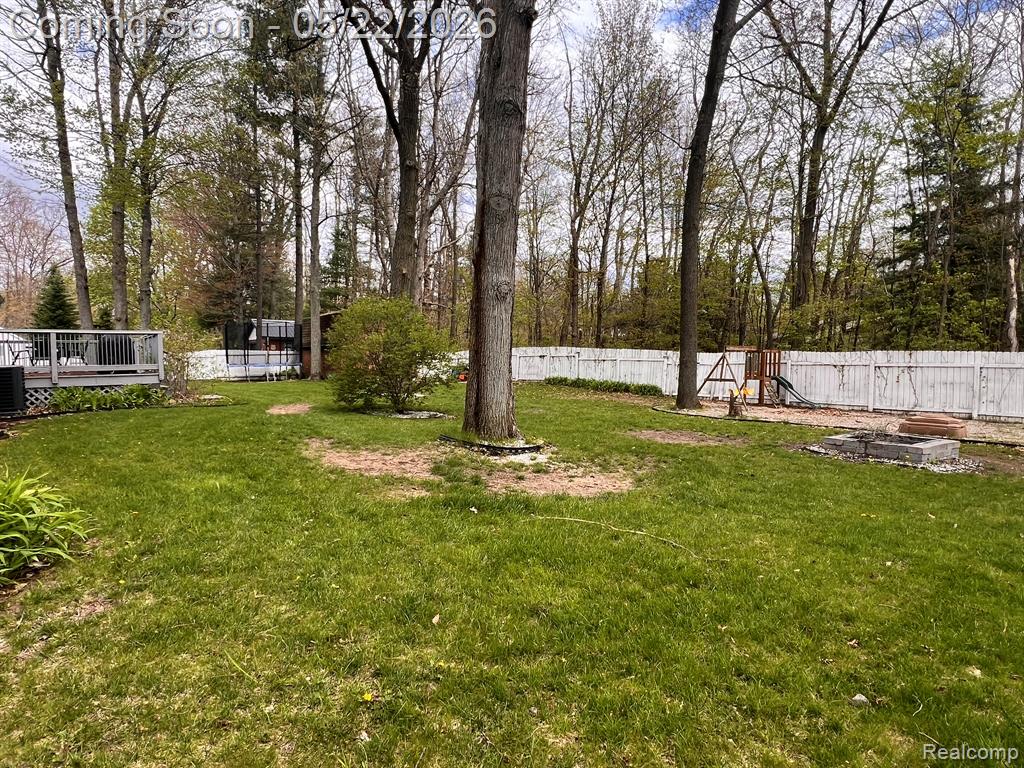 3556 Crestwood Drive, Lapeer, MI 48446 — Photo 45