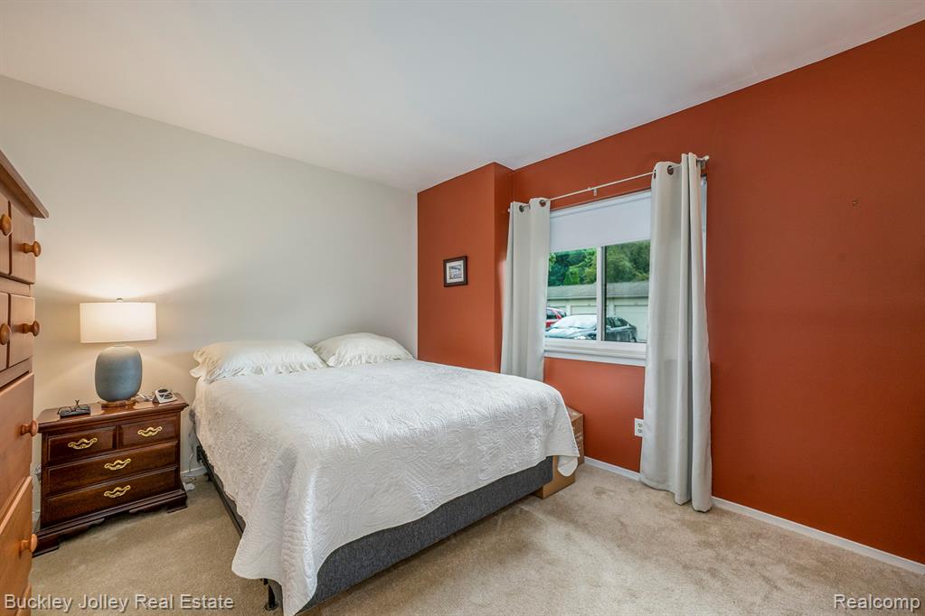 399 Spring Brooke Drive, Brighton, MI 48116 — Photo 5
