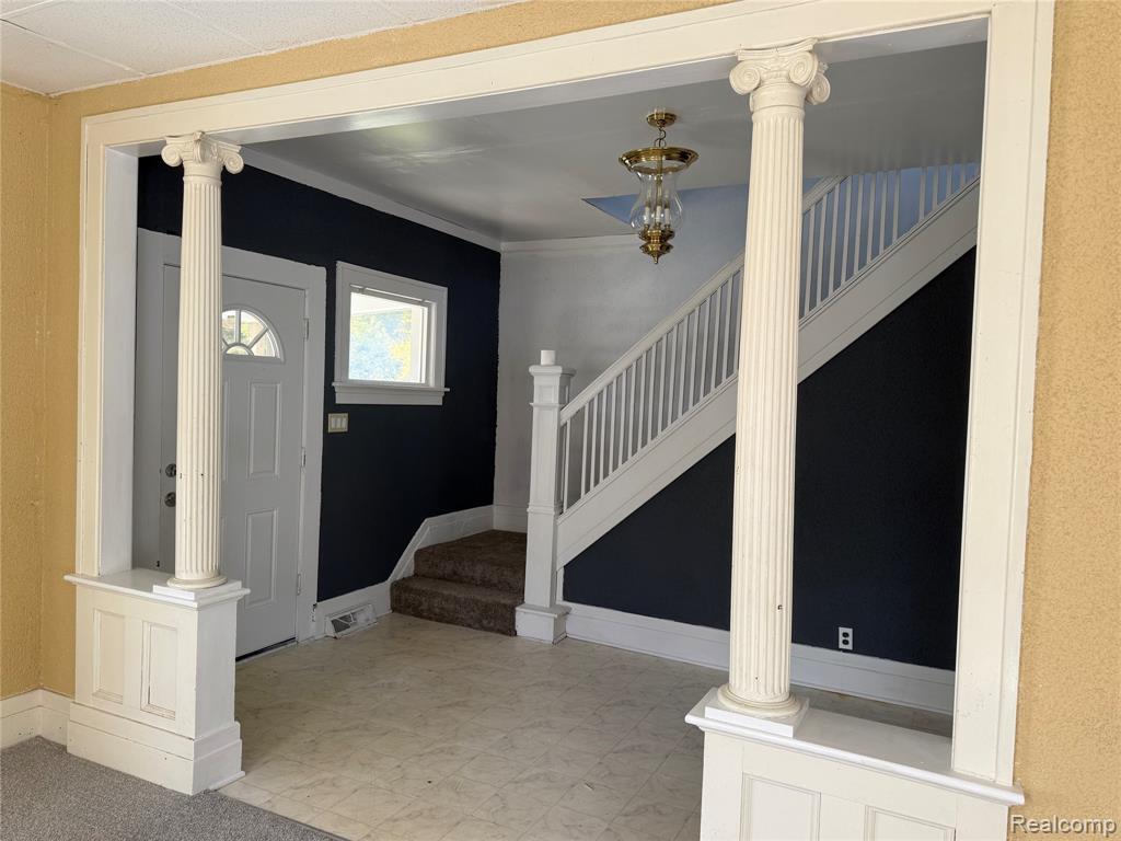 34 LIBERTY Street, Pontiac, MI 48341 — Photo 6