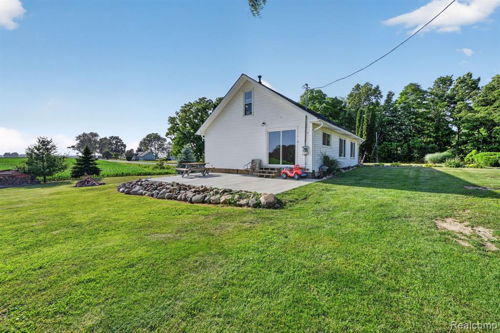 3658 Newburg Road, Bancroft, MI 48414 — Photo 43