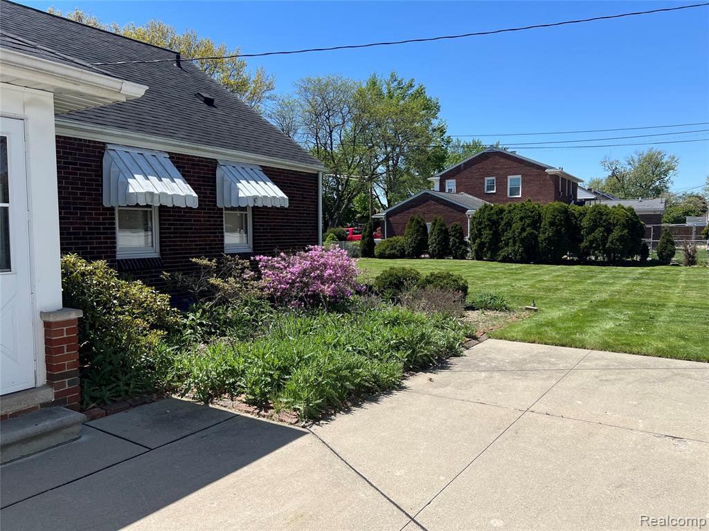 13226 Catalpa Street, Southgate, MI 48195 — Photo 6