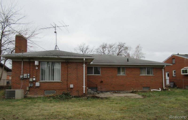17729 Collinson Avenue, Eastpointe, MI 48021 — Photo 2