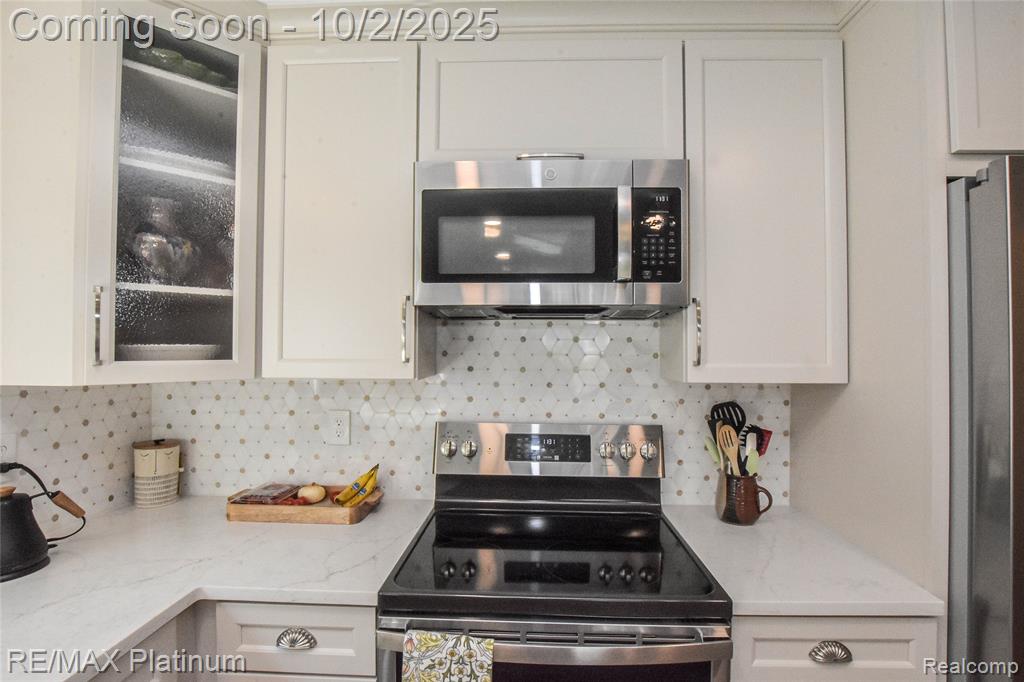 8426 Cooley Beach Drive, White Lake, MI — Photo 8