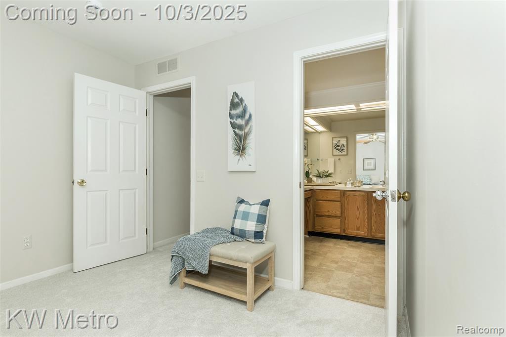 435 Thornridge Court, Rochester Hills, MI 48307 — Photo 25