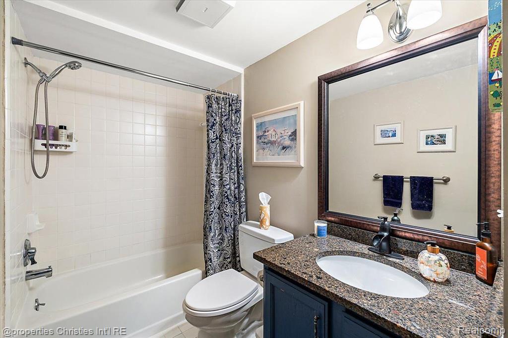 67 Maplegrove Drive, Clawson, MI — Photo 12