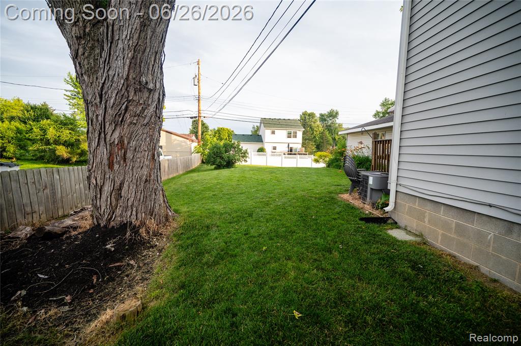 429 Dorothy Street, South Lyon, MI 48178 — Photo 30