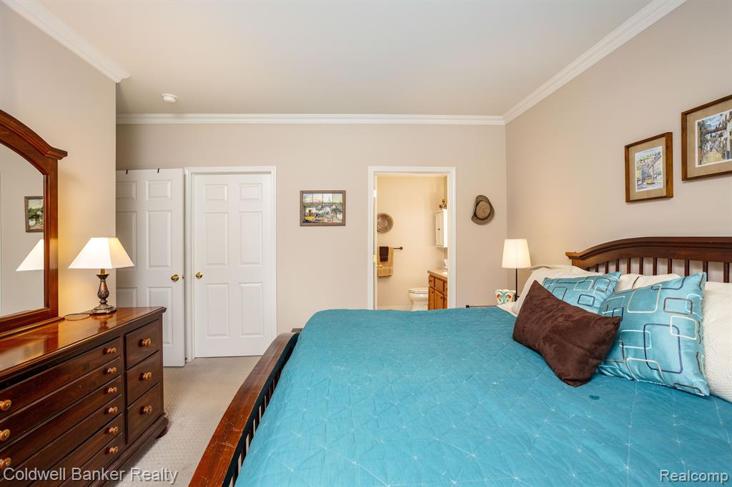 19106 CHESAPEAKE Circle, Walled Lake, MI 48390 — Photo 15