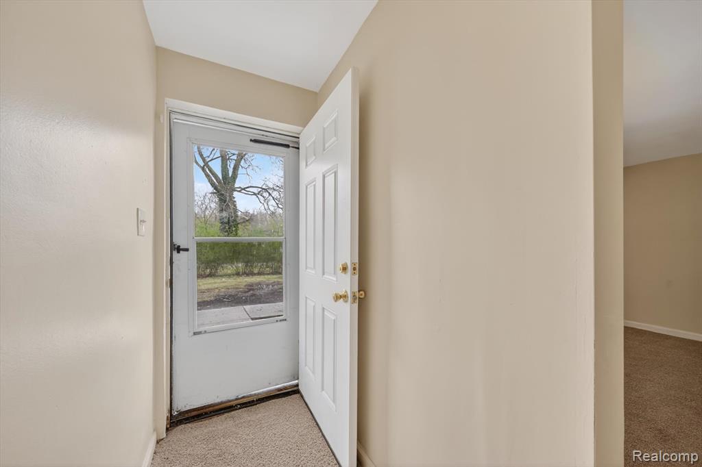 6914 Arlene Court, Romulus, MI 48174 — Photo 3