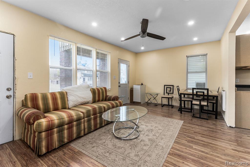 5393 SEEBALDT Street, Detroit, MI 48204 — Photo 3