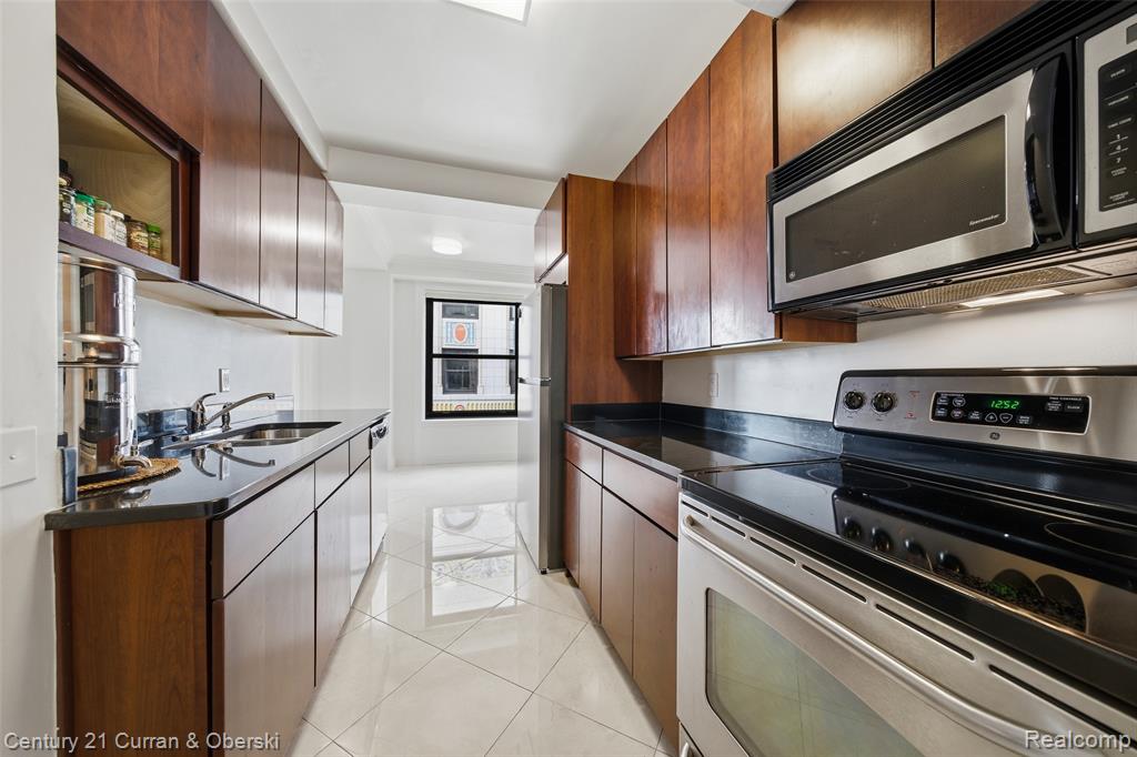 15 E Kirby Street, 1104, Detroit, MI 48202 — Photo 7