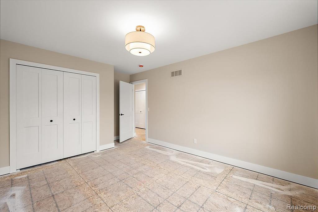 50386 Mistwood Drive, Macomb, MI 48042 — Photo 43