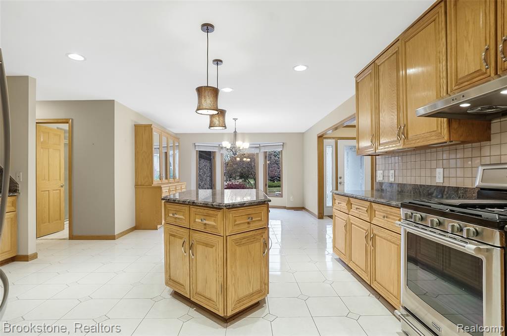8948 Chestnut Run Drive, Shelby Twp, MI 48317 — Photo 8