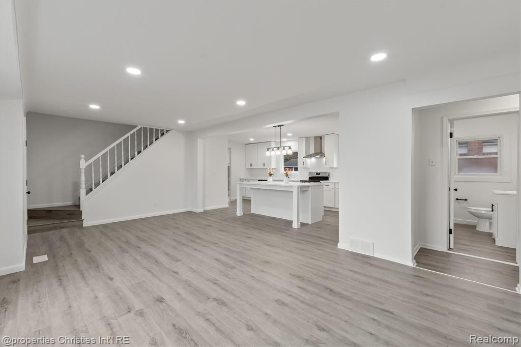 33355 Slocum Drive, Farmington, MI 48336 — Photo 5
