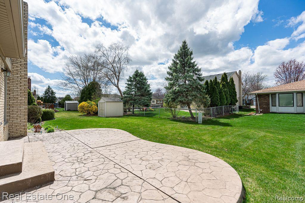 40323 FORDWICH Drive, Sterling Heights, MI 48310 — Photo 4