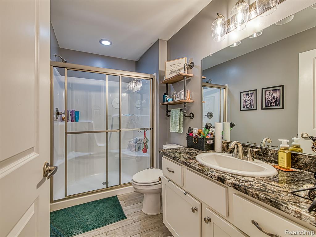 13419 Shire Lane, Southgate, MI 48195 — Photo 17