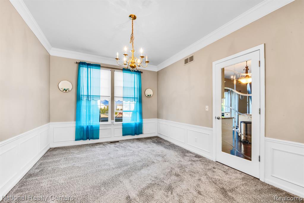784 HIDDEN CREEK Drive, South Lyon, MI 48178 — Photo 4