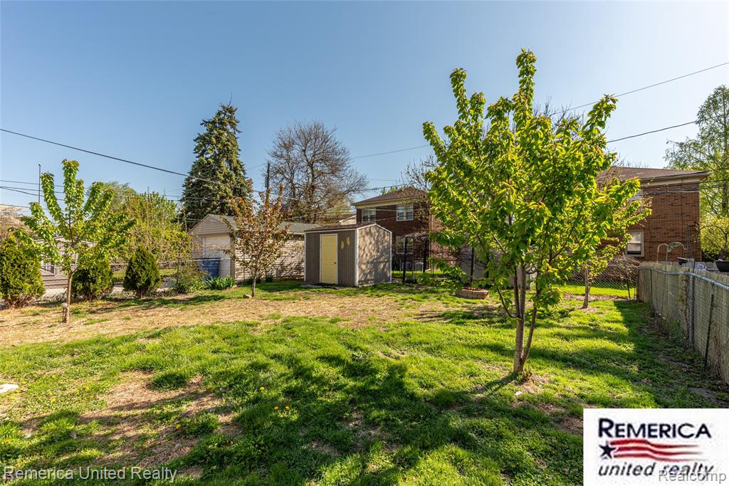 29821 Munro Street, Rockwood, MI — Photo 5