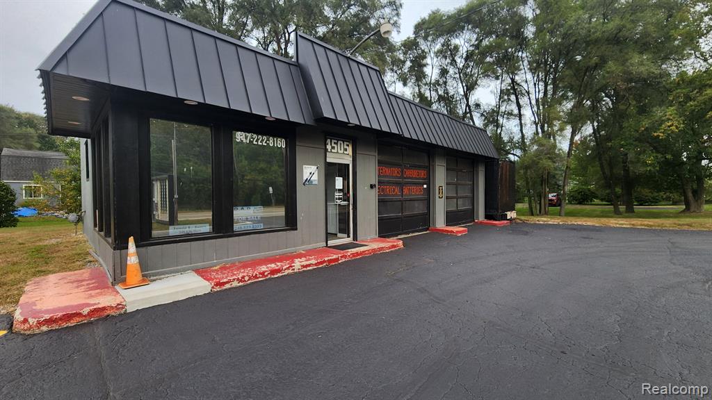 4505 CLINTONVILLE Road, Clarkston, MI — front exterior