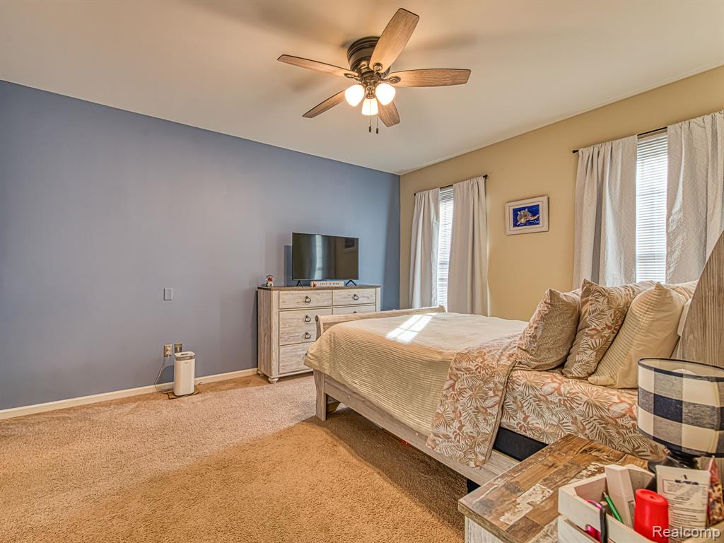 655 Vinewood Street, Wyandotte, MI 48192 — Photo 13