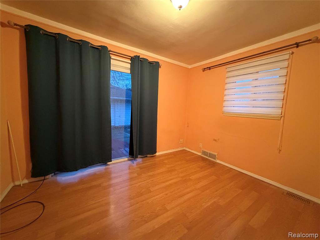 25125 Campbell Avenue, Warren, MI 48089 — Photo 3