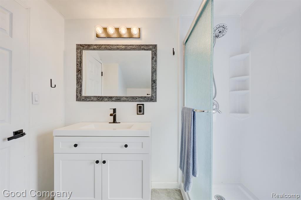 564 E Lewiston Avenue, Ferndale, MI 48220 — Photo 33