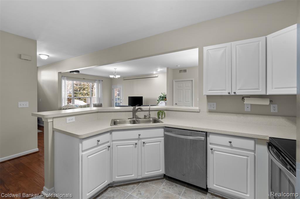 21105 Chesapeake Circle, 243, Walled Lake, MI 48390 — Photo 16